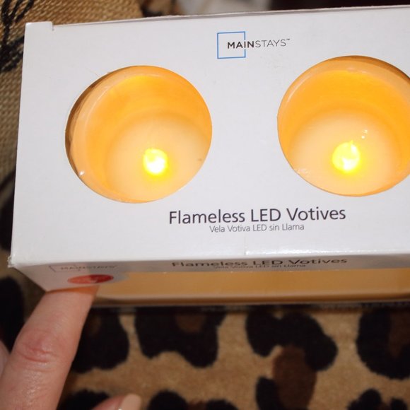 HP 6/21 DECOR, TABLE RUNNER, 2 CANDLES & BAG HEART - Picture 6 of 8